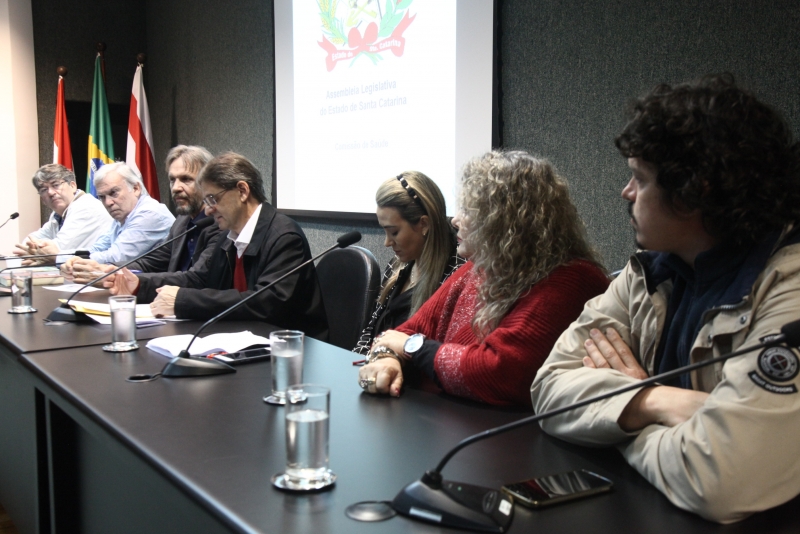 Participantes da audiência discutiram o chamado PL do Veneno, em tramitação na Câmara dos Deputados |
Foto Eduardo G. de Oliveira | Agência AL