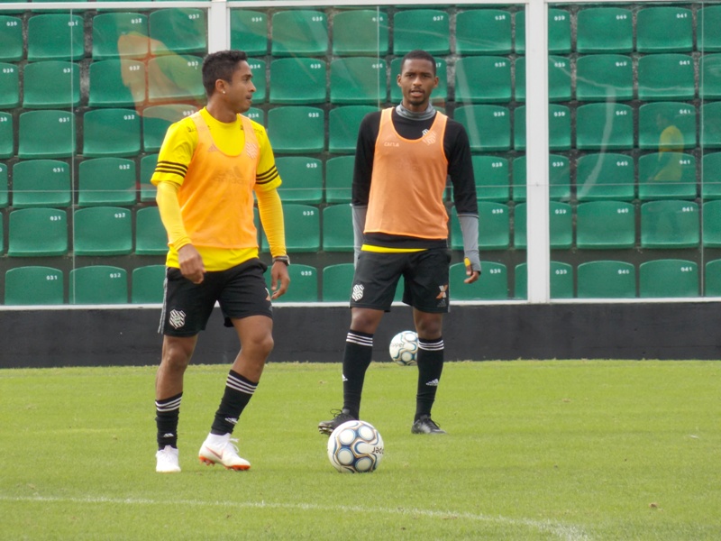 Recuperado de lesão muscular, Jorge Henrique (E) volta ao Figueirense | Foto/Divulgação/Figueirense FC