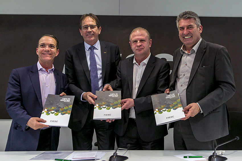 Candidatos receberam nesta segunda-feira a Carta da Indústria com revindicações do setor para o desenvolvimento de Santa Catarina | Foto Fernando Willadino/Fiesc