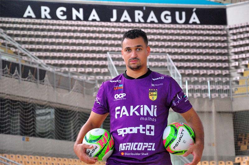 Desde 2013 no clube, Serginho Santana permanecerá mais uma temporada | Foto: Divulgação