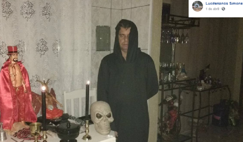 Sérgio Mota (foto) e Simone Melo, sua mulher, são suspeitos pela morte da jovem Atyla Barbosa; em perfil em uma rede social, casal divulgava rituais satanistas | Foto Reprodução/Facebook