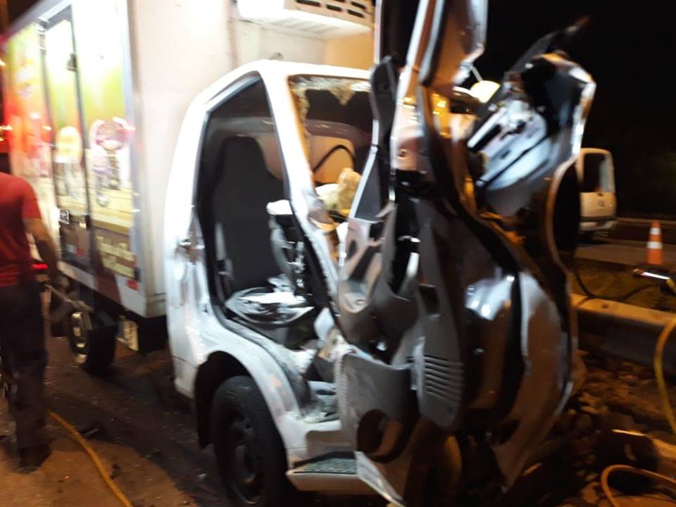 A vítima conduzia um caminhão HR HDB, com placa de Florianópolis | Foto Divulgação