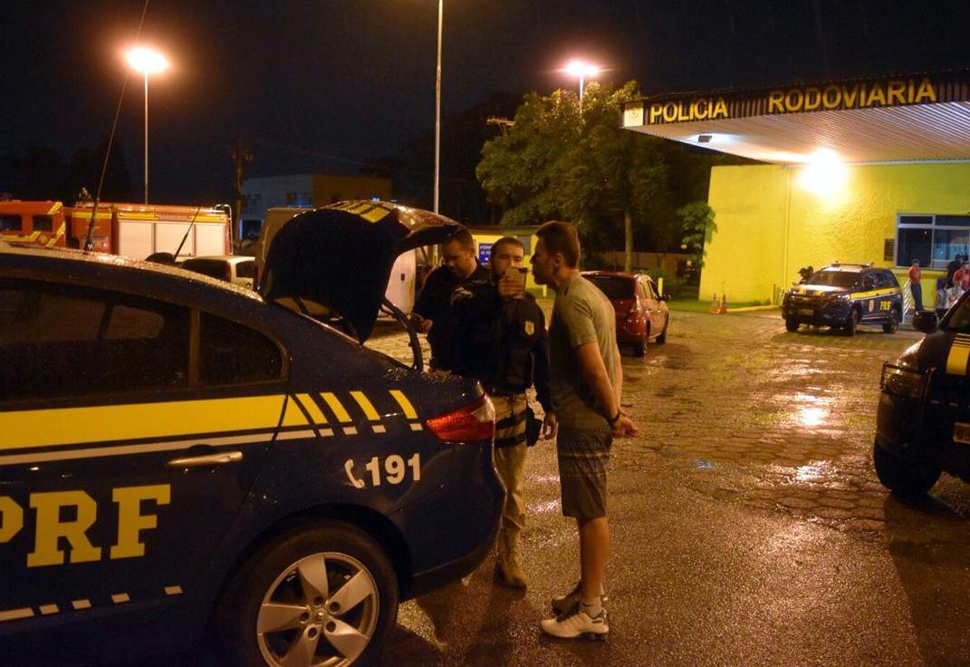 No total, os policiais envolvidos nas ações realizaram 408 testes com etilômetro | Foto PRF/Divulgação