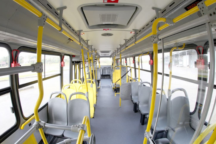 Novos ônibus são equipados com ar-condiciando e portas usb para carregar celulares dos passageiros | Foto Transtusa/Divulgação