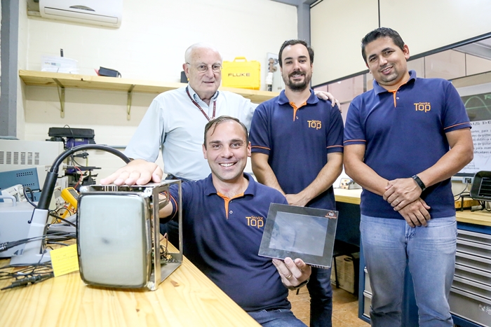 Diretor Danich (E) ao lado dos empreendedores Niemann, Matias e Blind | Foto Eduardo Montecino/OCP News
