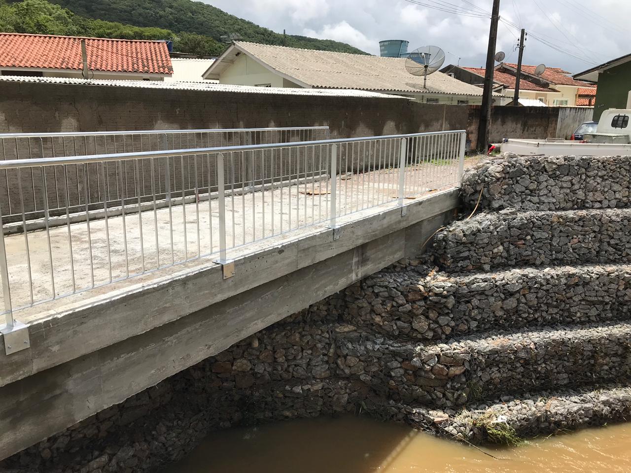 Ponte da Servidão Juventina R. Garcia em Ratones foi reconstruída | Foto PMF/Divulgação