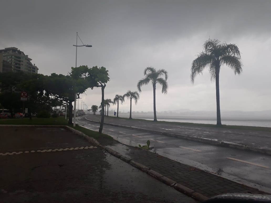 Segunda-feira (20) será de chuva em Florianópolis | Foto Ewaldo Willerding/OCPNews 