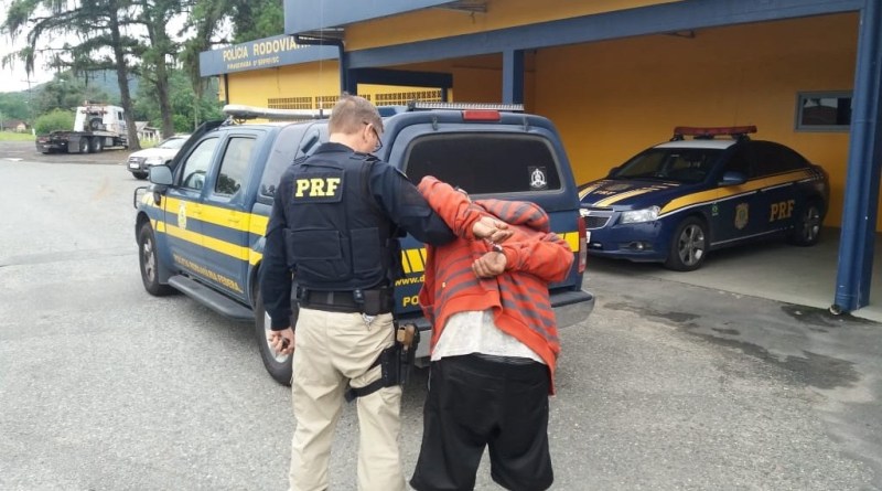 Jovem foi detido pela PRF na tarde desta terça-feira | Foto PRF/Divulgação