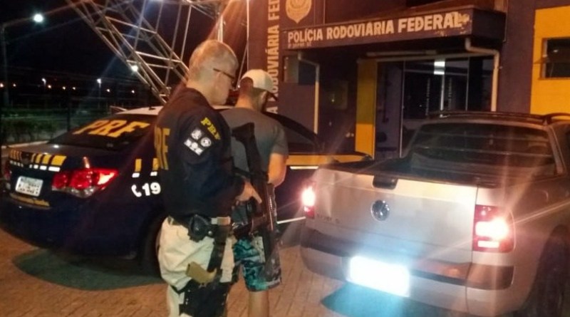  Motorista, de 33 anos, foi encaminhado à Delegacia de Polícia | Foto PRF/Divulgação