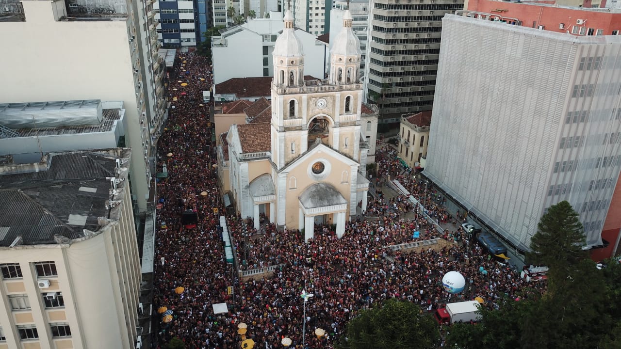 Presença dos foliões no centro da Capital no sábado deu mostras do movimento econômico na cidade | Foto PMF/Divulgação