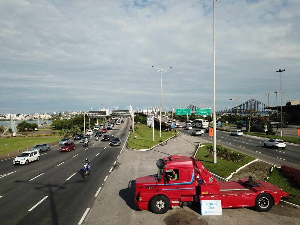Guincho ficará nas cabeceiras das pontes por 24 horas | Foto Bruno Oliveira/PMF/Divulgação