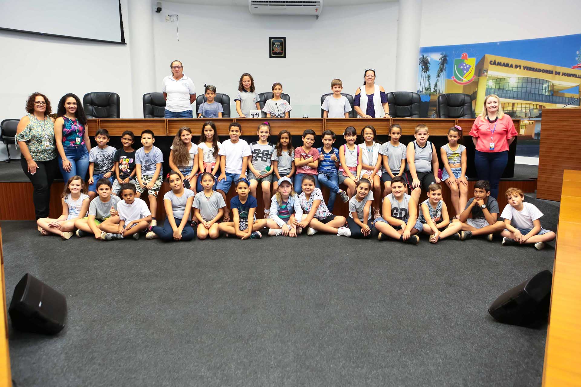 Alunos do quarto ano da Escola Estadual Juracy Maria Brosig visitaram a Câmara de Joinville |  Foto Mauro Arthur Schlieck/CVJ