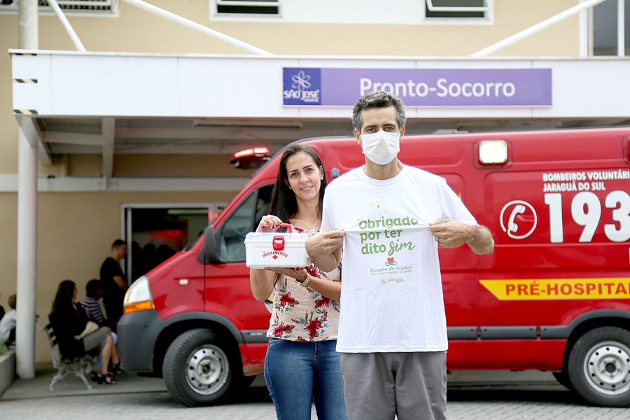 Paciente de Canoinhas conta com a ajuda da esposa para se recuperar da cirurgia | Foto Eduardo Montecino | OCP News