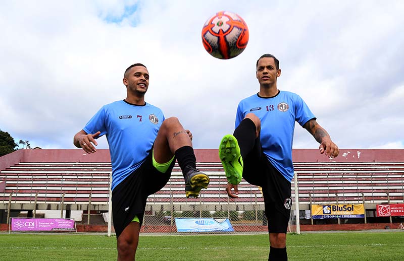 Marcos Paulo (E) e Maicon Santana (D) já treinam no estádio João Marcatto | Foto Eduardo Montecino/OCP News