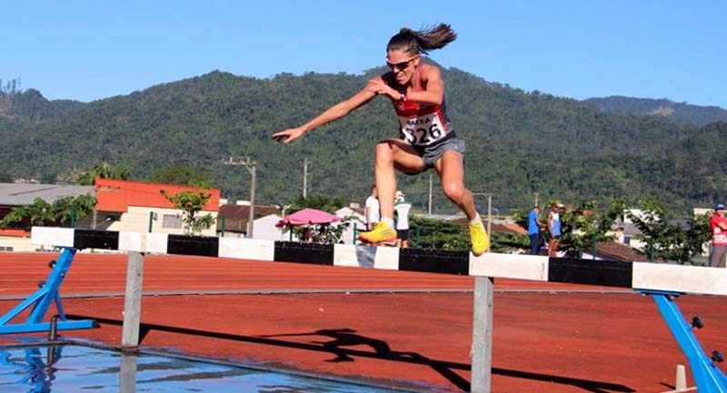 Simone Ferraz disputará duas provas, entre elas, os 3.000m com obstáculos | Foto Divulgação