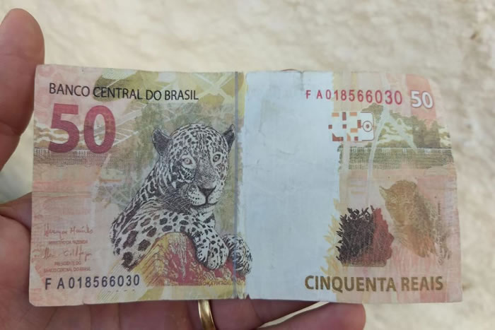 As notas falsificadas mais usadas em golpes são as de R$ 50 e 100 reais | Foto Polícia Militar