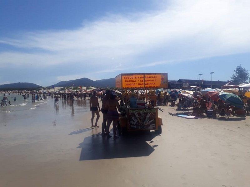 Prefeitura sorteia 830 vagas para ambulantes nas praias | Foto Ewaldo Willerding/OCPNews