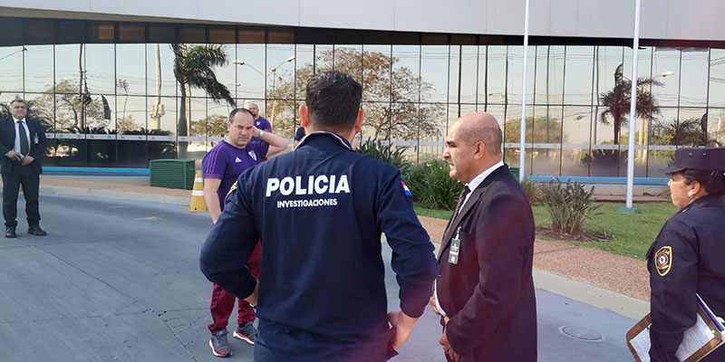 Ordem judicial foi cumprida em hotel no Paraguai | Foto Telam