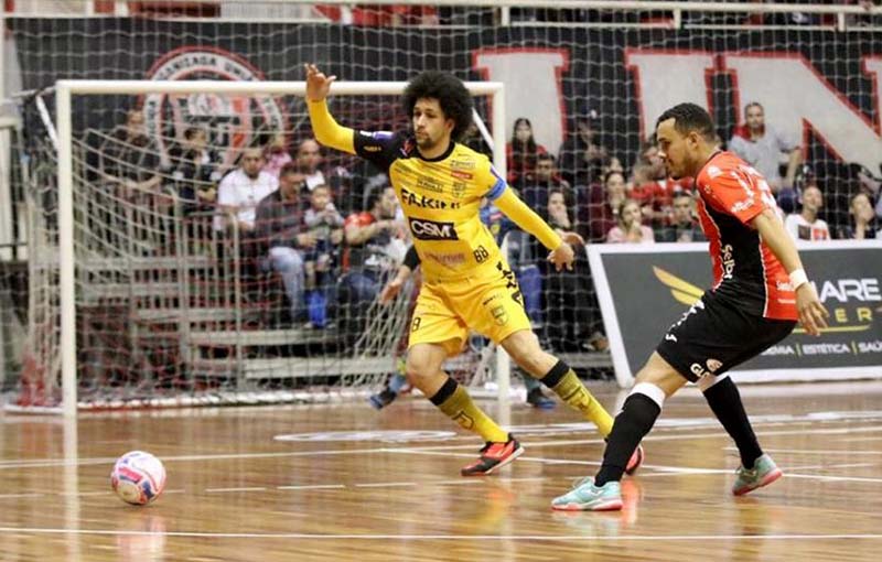 Nicolas marcou o único gol do aurinegro no clássico | Foto Juliano Schmidt/JEC Futsal