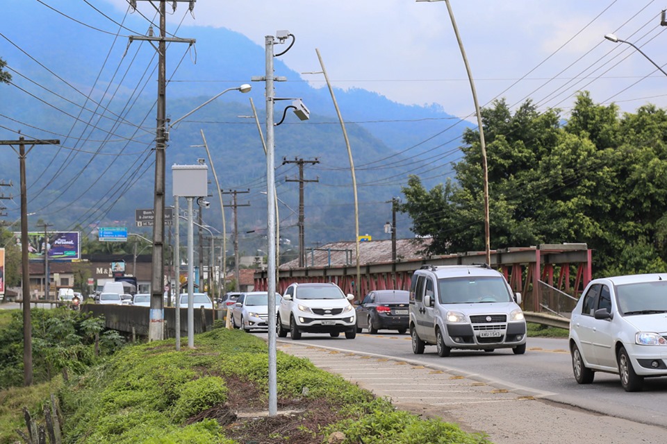 Segundo a PRF, equipamento é utilizado para o monitoramento do trânsito | Foto: Eduardo Montecino/OCP News