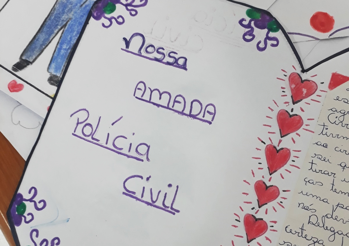 Crianças escrevem cartas para a Polícia Civil de Joinville | Foto Anna Carolina Vavassori/OCP News