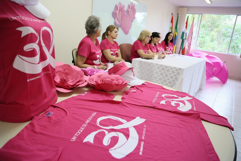 Boato: camisetas do Outubro Rosa não estão sendo distribuídas de graça em Jaraguá do Sul