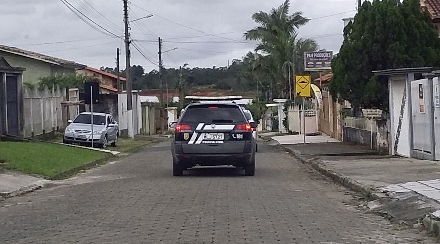 Polícia Civil de Criciúma realiza operação contra roubos e tráfico