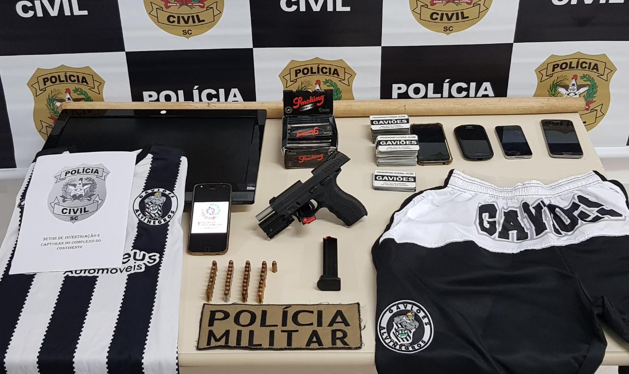 Armas e munições foram apreendidas na sede da Gaviões Alvinegros | Foto Divulgação