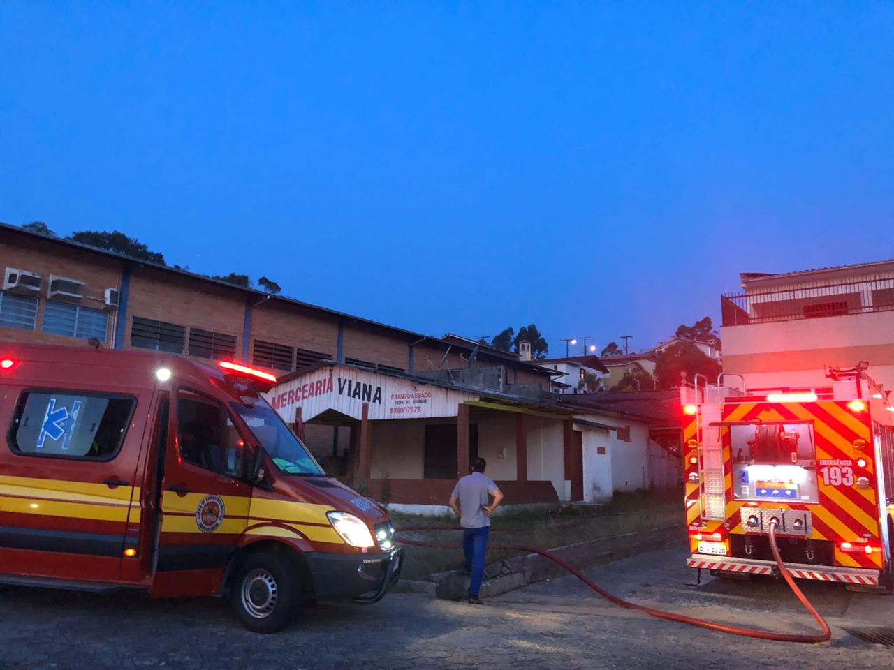 Mercearia é atingida por incêndio em Urussanga