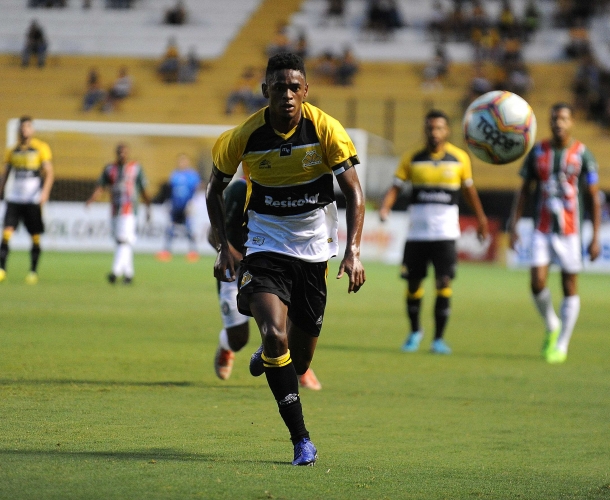 Tigre estreia com virada no Catarinense