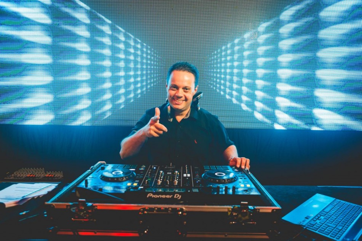 DJ Denny Mello será uma das atrações | Foto Divulgação