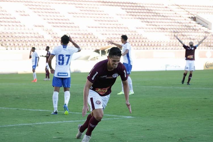 Henan, ex-Figueirense, fez o primeiro gol da Ferroviária | Foto Divulgação/AFE