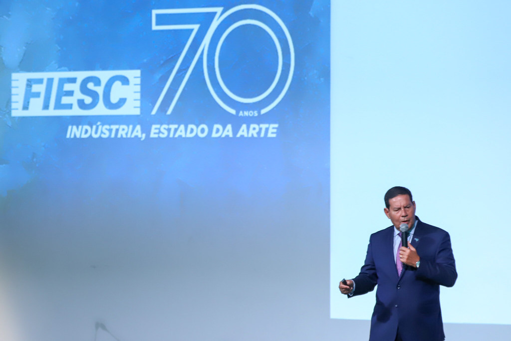 Vice-presidente Hamilton Mourão falou em evento dos 70 anos da Fiesc | Foto Fiesc/Divulgação
