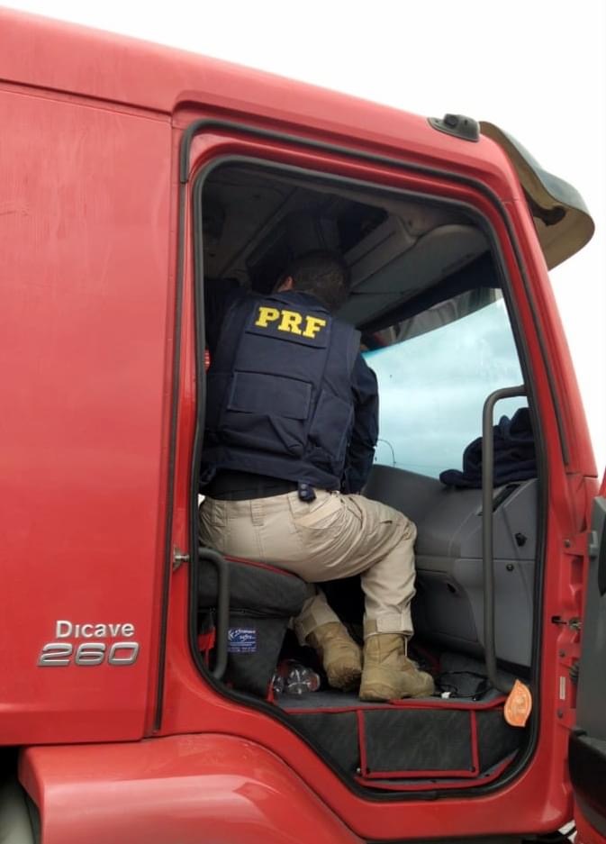 Motorista de caminhão de Criciúma é flagrado com remédios para não dormir