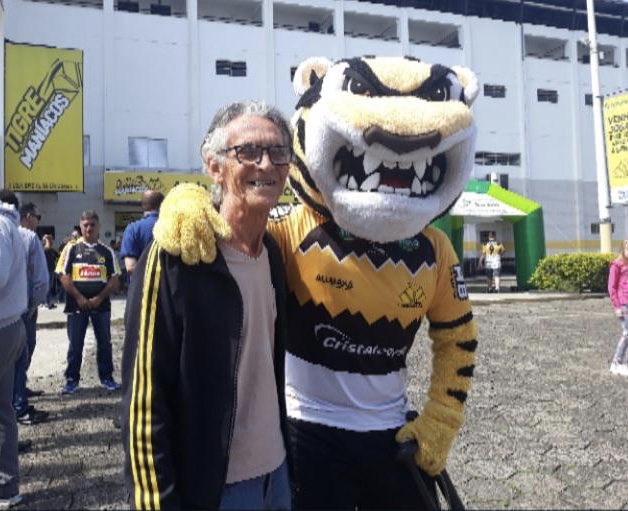 Criciúma se despede do Seu Izo, responsável pelo primeiro mascote do Tigre