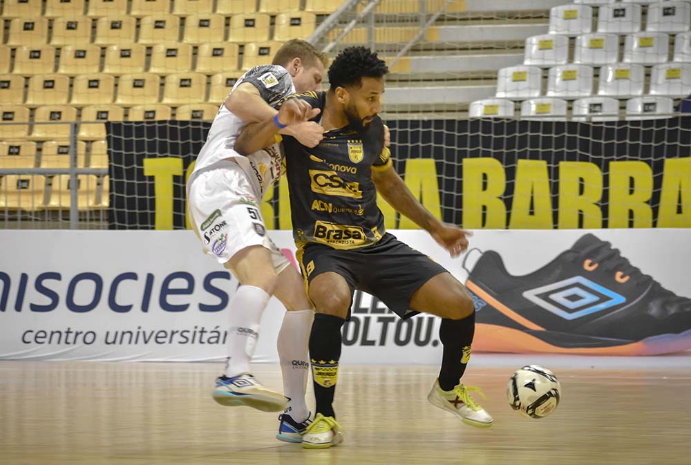Jaraguá, de Jé, empatou sem gols com o Campo Mourão na Arena | Foto: Paulinho Sauer/Jaraguá Futsal