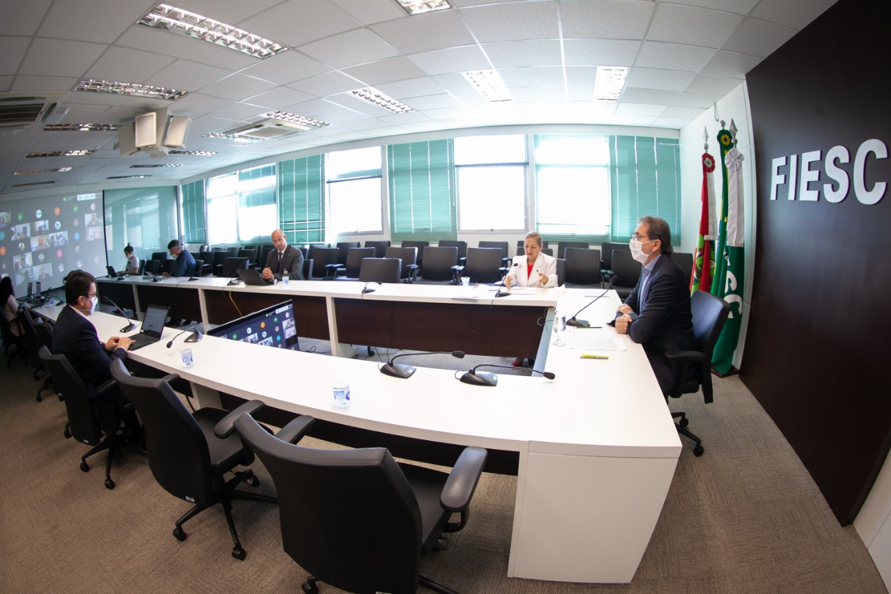 Em reunião online, Fiesc lança plataforma para internacionalização de empresas