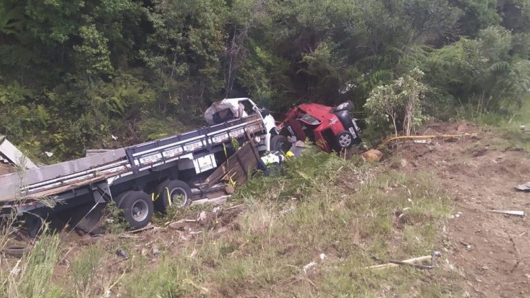 Acidente com caminhão do Sul do Estado deixa três mortos no Oeste catarinense