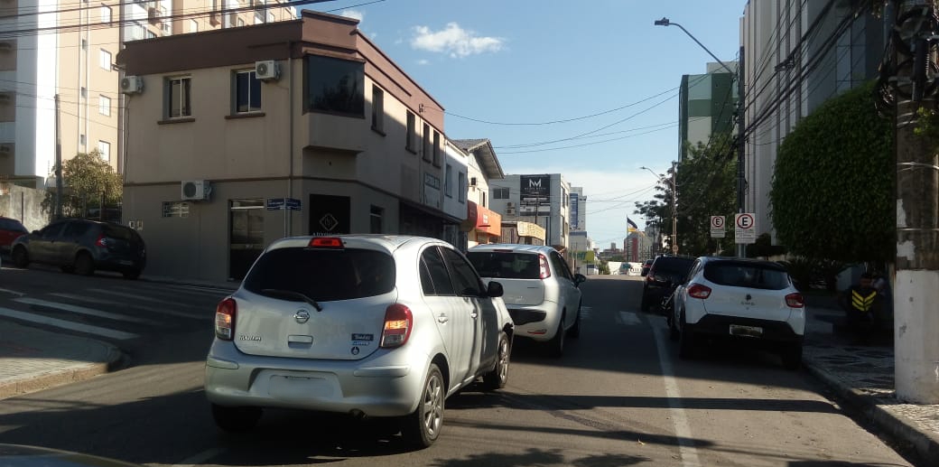 Criciúma: Engavetamento entre veículos deixa transito lento
