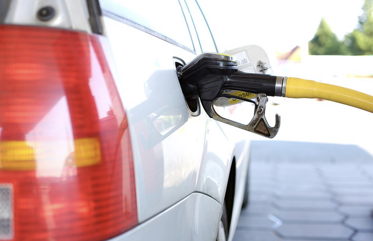 Procon de Criciúma desmente vídeo e esclarece que o Governo Federal não zerou impostos na gasolina e etanol