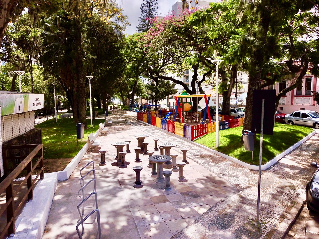 Praça Olívio Amorim, no Centro, foi revitalizada| Foto Divulgação/PMF
