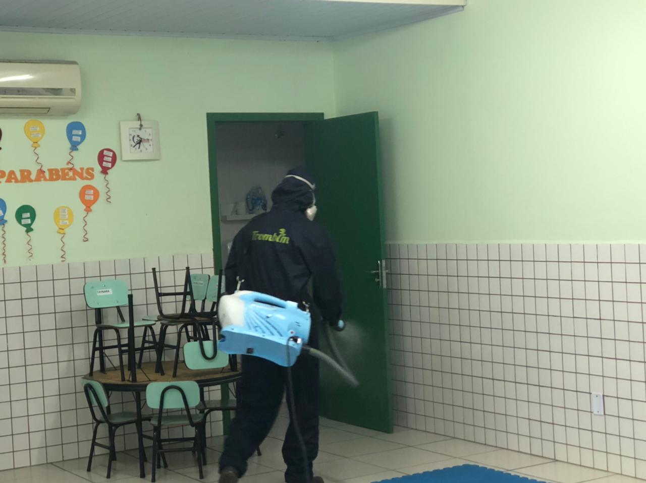 Governo de Forquilhinha realiza sanitização nas escolas municipais