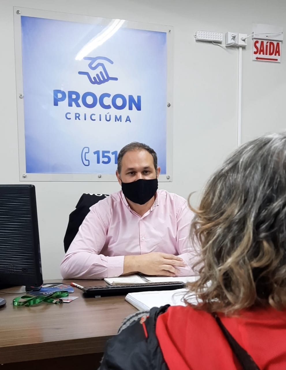 Procon de Criciúma alerta para golpe que solicita dados pessoais e cartão físico