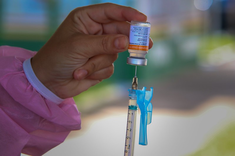 Clínica médica de SC que furou a fila de vacinação terá que pagar indenização de R$ 32 mil