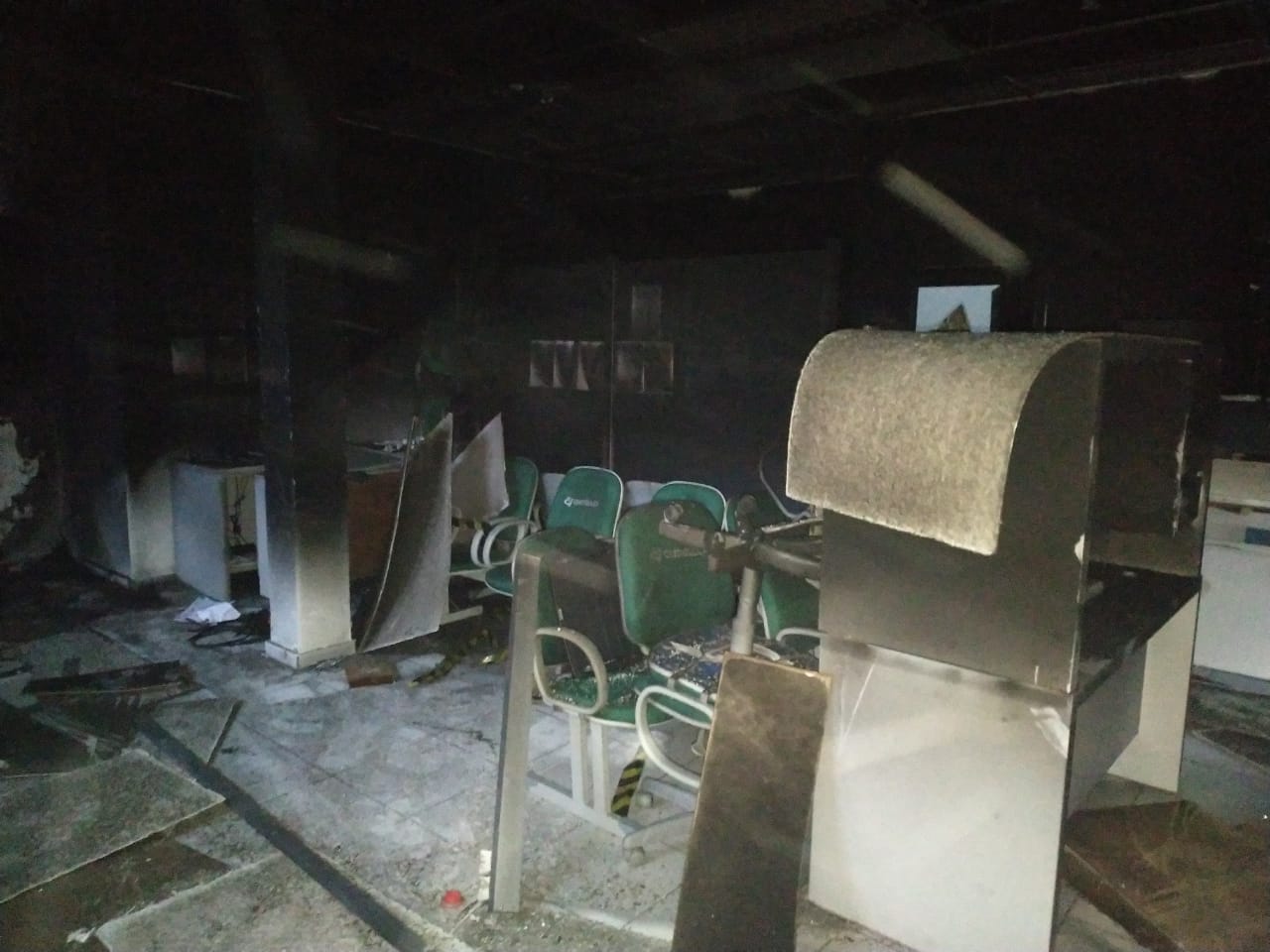 Cooperativa de crédito é atingida por incêndio, em Morro Grande