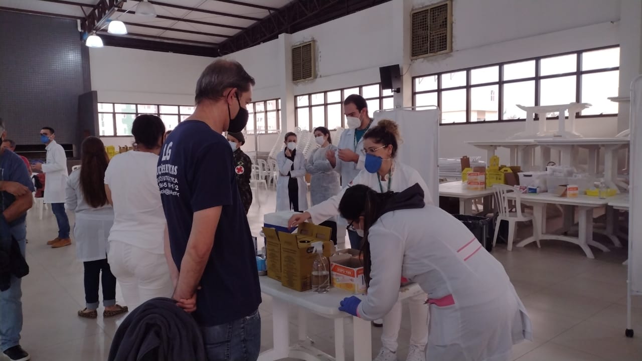 Unesc disponibiliza mais de 70 profissionais para apoio na vacinação em Criciúma