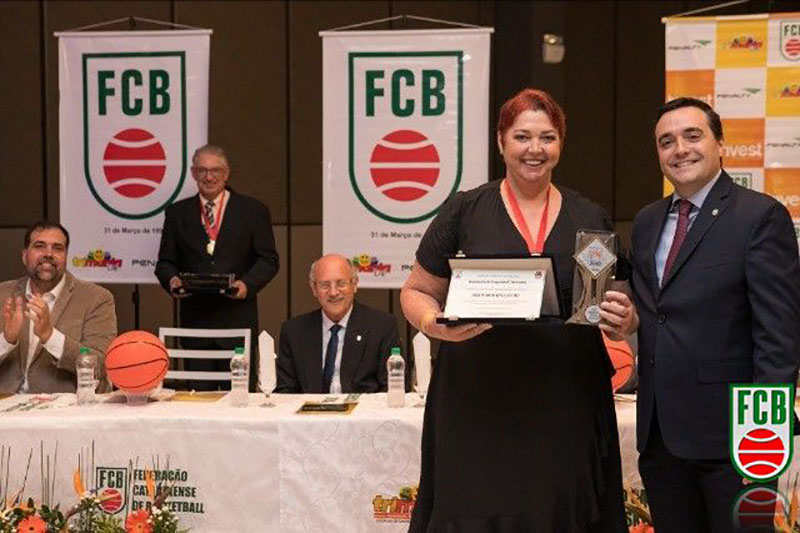 Por toda trajetória de destaque no esporte, Dóris foi condecorada como benemérita da FCB em 2019 | Foto: Divulgação/FCB
