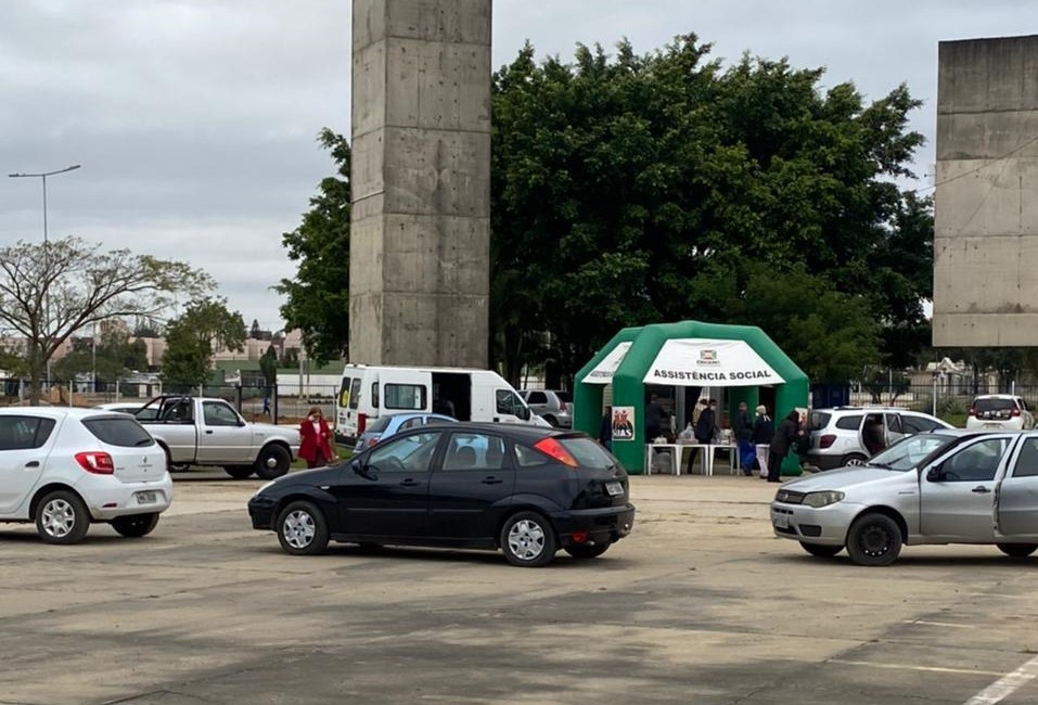 Secretaria de Assistência Social faz entrega de duas toneladas de alimentos para instituições de Criciúma