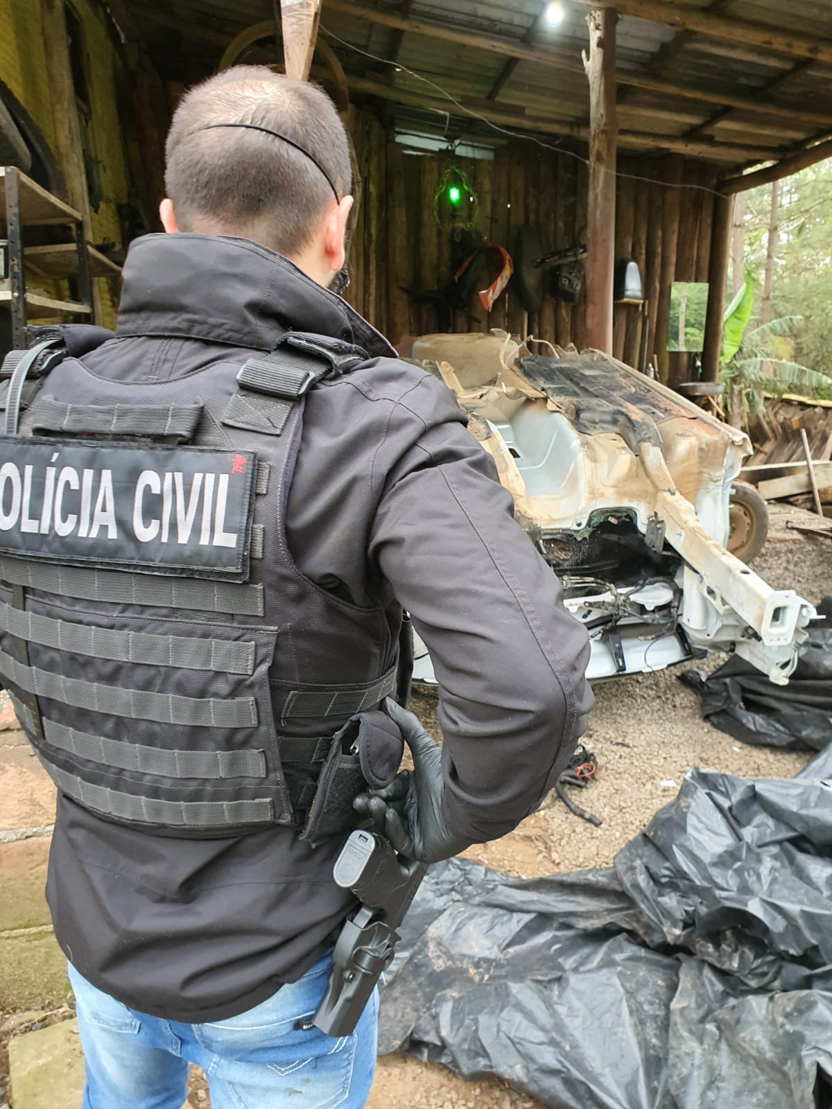 Polícia Civil encontra desmanche de veículos e ponto de tráfico em Timbé do Sul