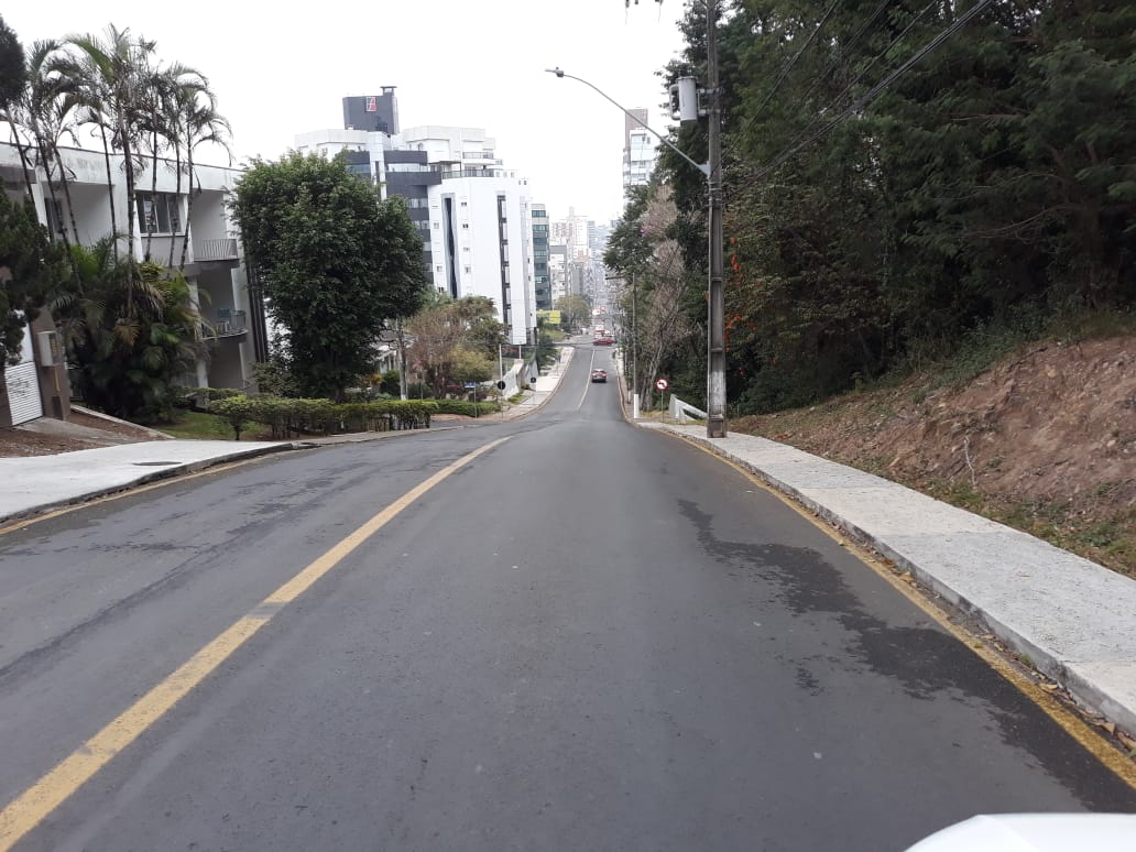 Obras de revitalização da rua Hercílio Luz já estão 100% concluídas